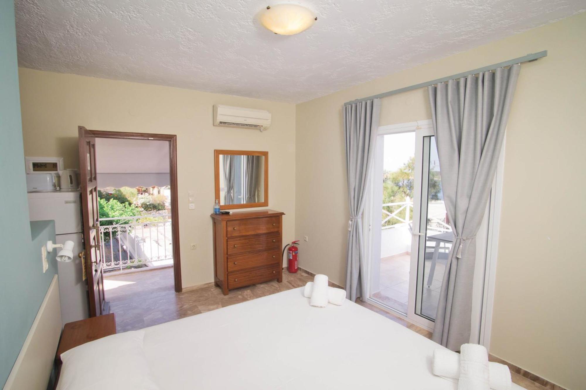 Acropolis Hotel Masouri Exterior photo